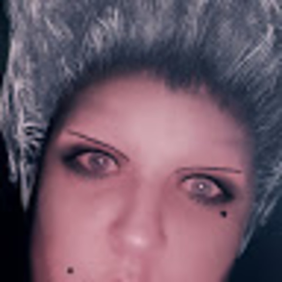 Meet your Posher, Lisbeth - Picture 1 of 1